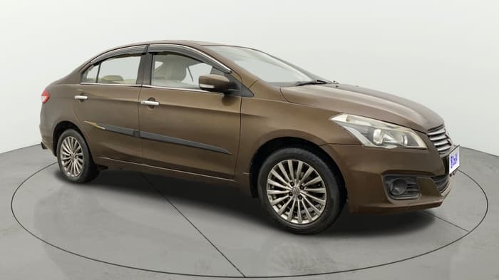 2016 Maruti Ciaz ZXI+, CNG, Manual, 61,197 km, Right Front Diagonal