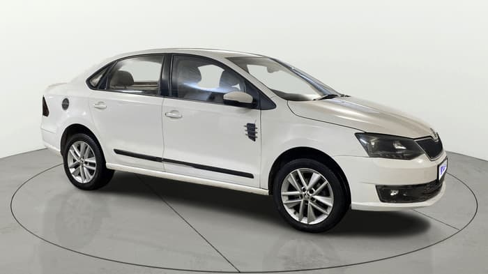2018 Skoda Rapid STYLE 1.6 MPI AT, Petrol, Automatic, 68,380 km, Right Front Diagonal