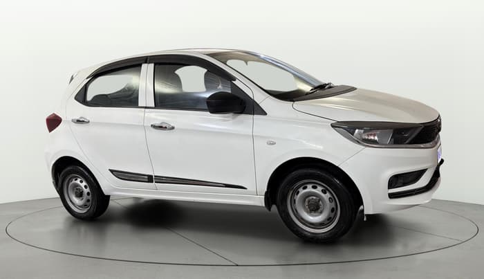 2025 Tata Tiago XE CNG, CNG, Manual, 9,782 km, Right Front Diagonal