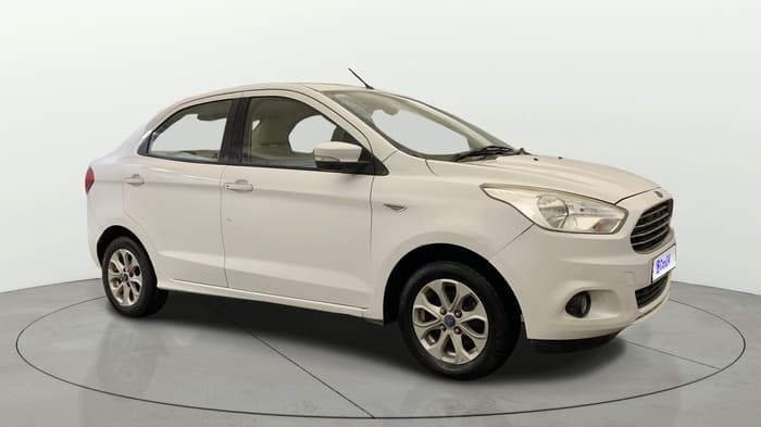 2015 Ford Figo Aspire TITANIUM 1.2 PETROL, Petrol, Manual, 99,650 km, Right Front Diagonal