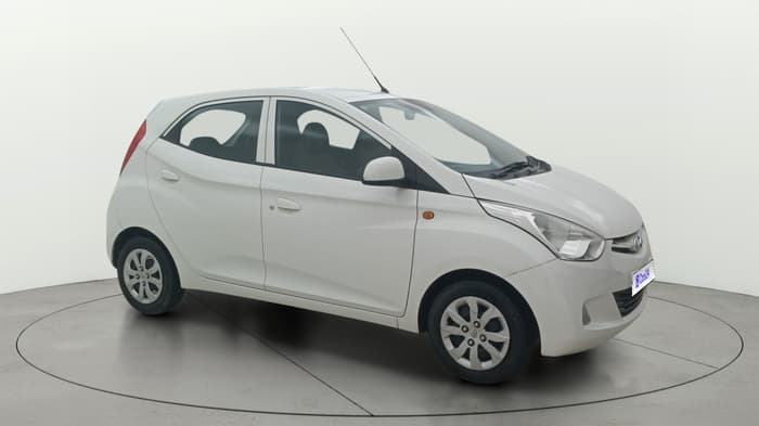 2016 Hyundai Eon SPORTZ, Petrol, Manual, 23,628 km, Right Front Diagonal
