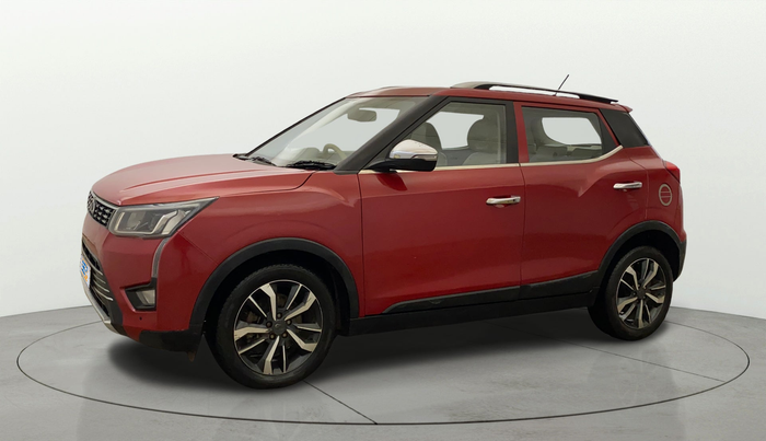 2019 Mahindra XUV300 W8 (O) 1.2 PETROL, Petrol, Manual, 64,322 km, Left Front Diagonal