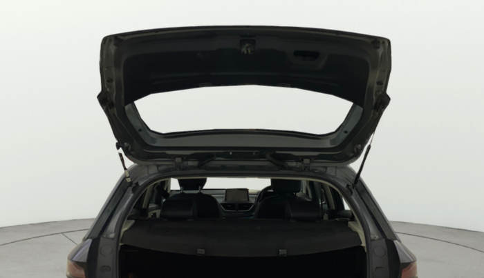 2023 Tata ALTROZ XZA, Petrol, Automatic, 8,733 km, Boot Door Open