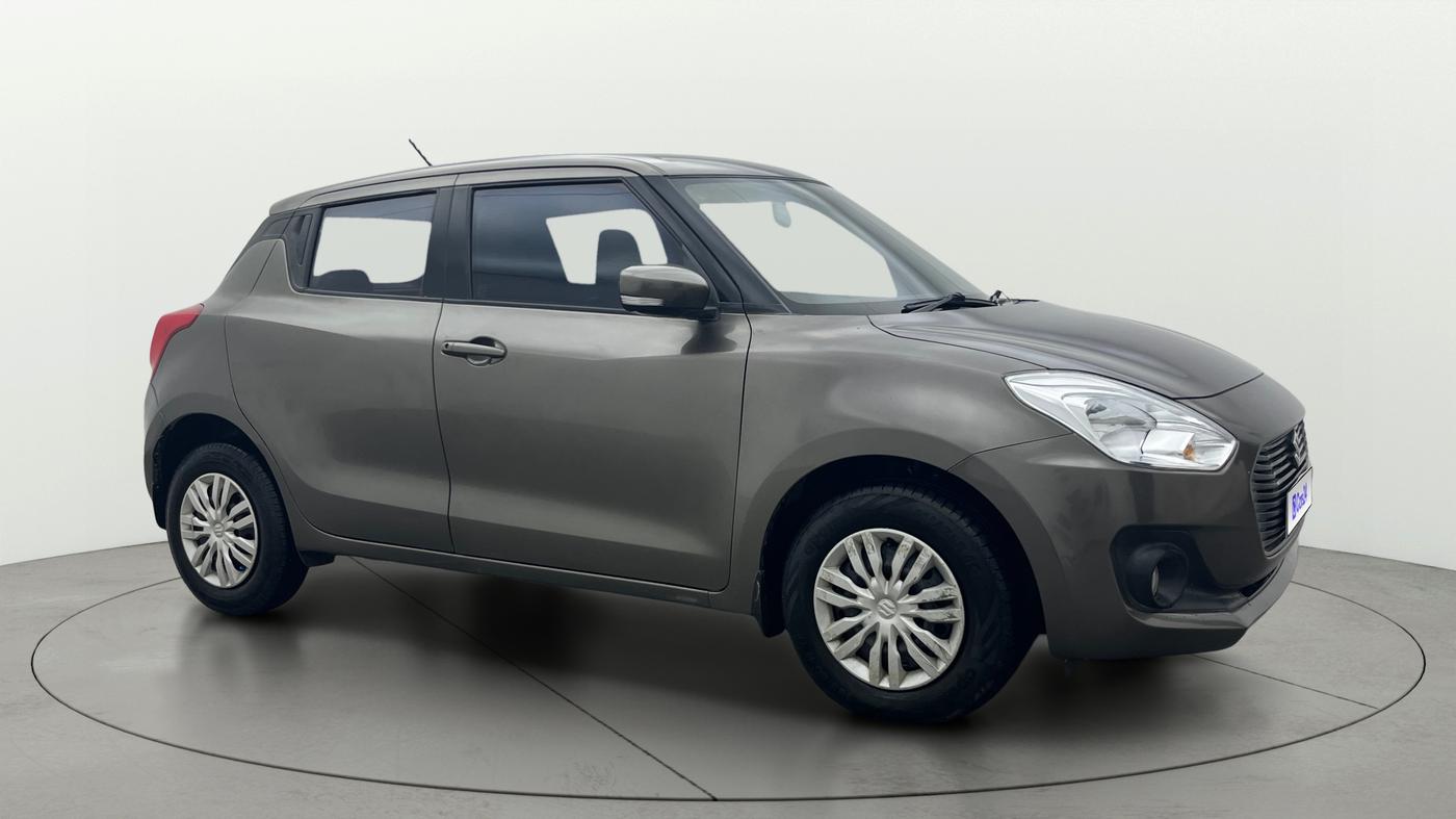 2018 Maruti Swift VXI AMT, Petrol, Automatic, 74,347 km, Right Front Diagonal