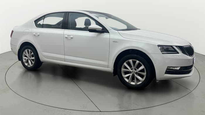2018 Skoda Octavia 2.0 TDI L&K AT, Diesel, Automatic, 1,19,199 km, Right Front Diagonal