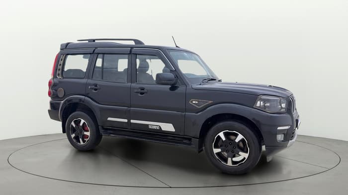 2023 Mahindra SCORPIO CLASSIC S11 7STR, Diesel, Manual, 64,590 km, Right Front Diagonal