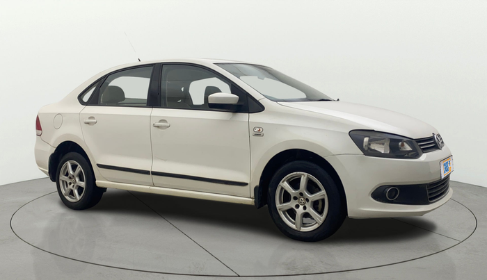 2014 Volkswagen Vento HIGHLINE 1.6 MPI, Petrol, Manual, 64,278 km, Right Front Diagonal