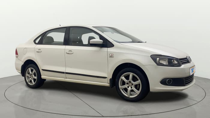 2014 Volkswagen Vento HIGHLINE 1.6 MPI, Petrol, Manual, 64,340 km, Right Front Diagonal