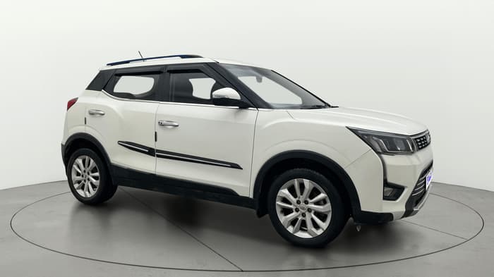 2022 Mahindra XUV300 W8 1.5 DIESEL, Diesel, Manual, 44,851 km, Right Front Diagonal
