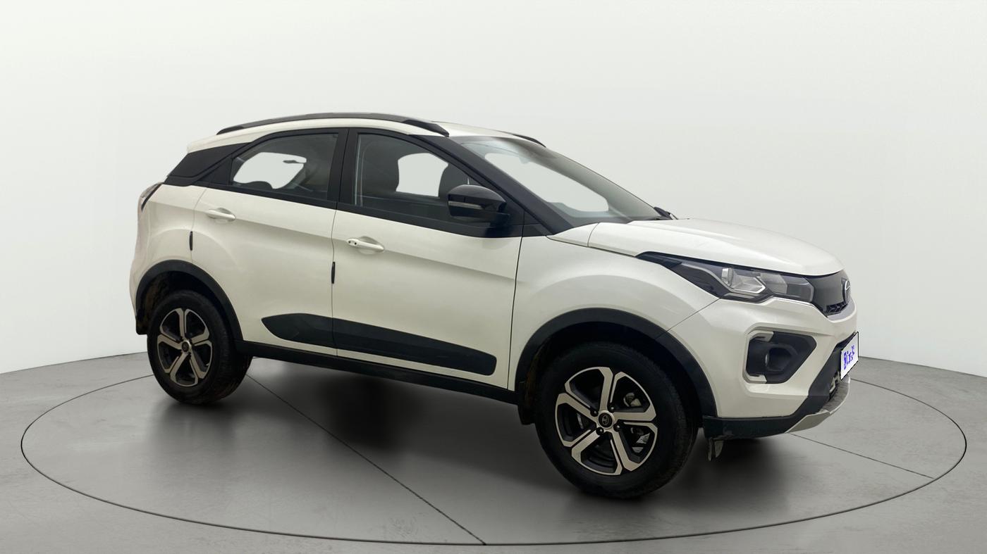 2023 Tata NEXON XZ PLUS PETROL SUNROOF, Petrol, Manual, 17,835 km, Right Front Diagonal