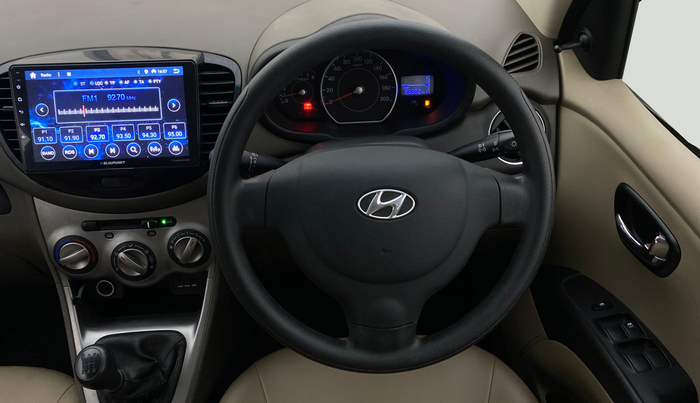2014 Hyundai i10 SPORTZ 1.1, Petrol, Manual, 26,917 km, Steering Wheel Close Up