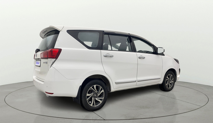 2022 Toyota Innova Crysta 2.7 VX 7 STR, Petrol, Manual, 70,083 km, Right Back Diagonal