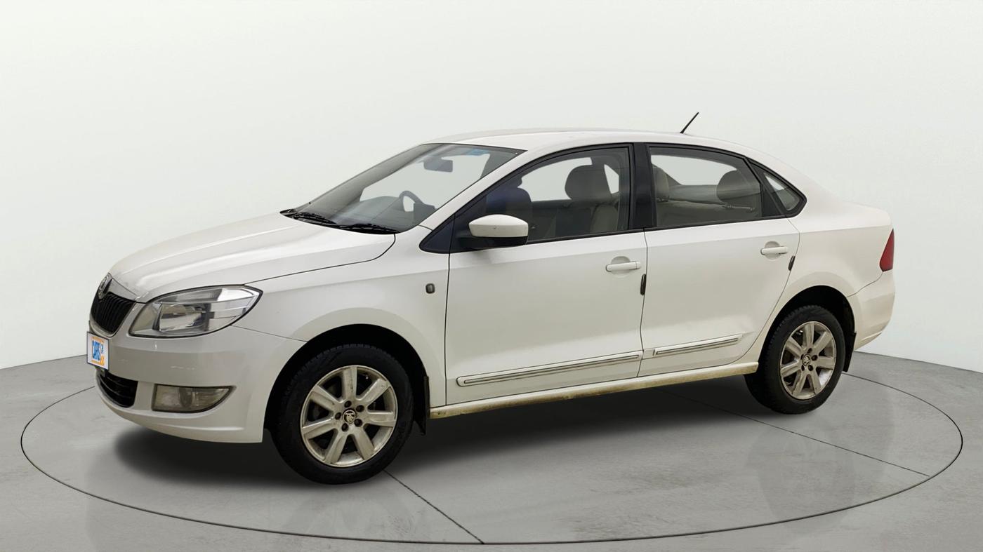 2014 Skoda Rapid AMBITION 1.6 MPI MT PLUS, Petrol, Manual, 45,837 km, Left Front Diagonal