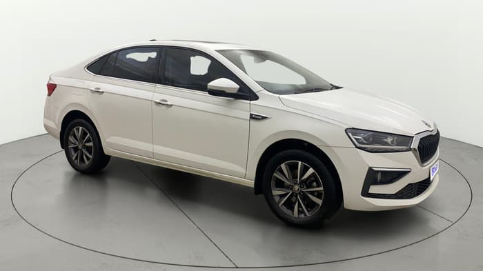 2023 Skoda SLAVIA STYLE 1.0L TSI AT, Petrol, Automatic, 24,173 km, Right Front Diagonal