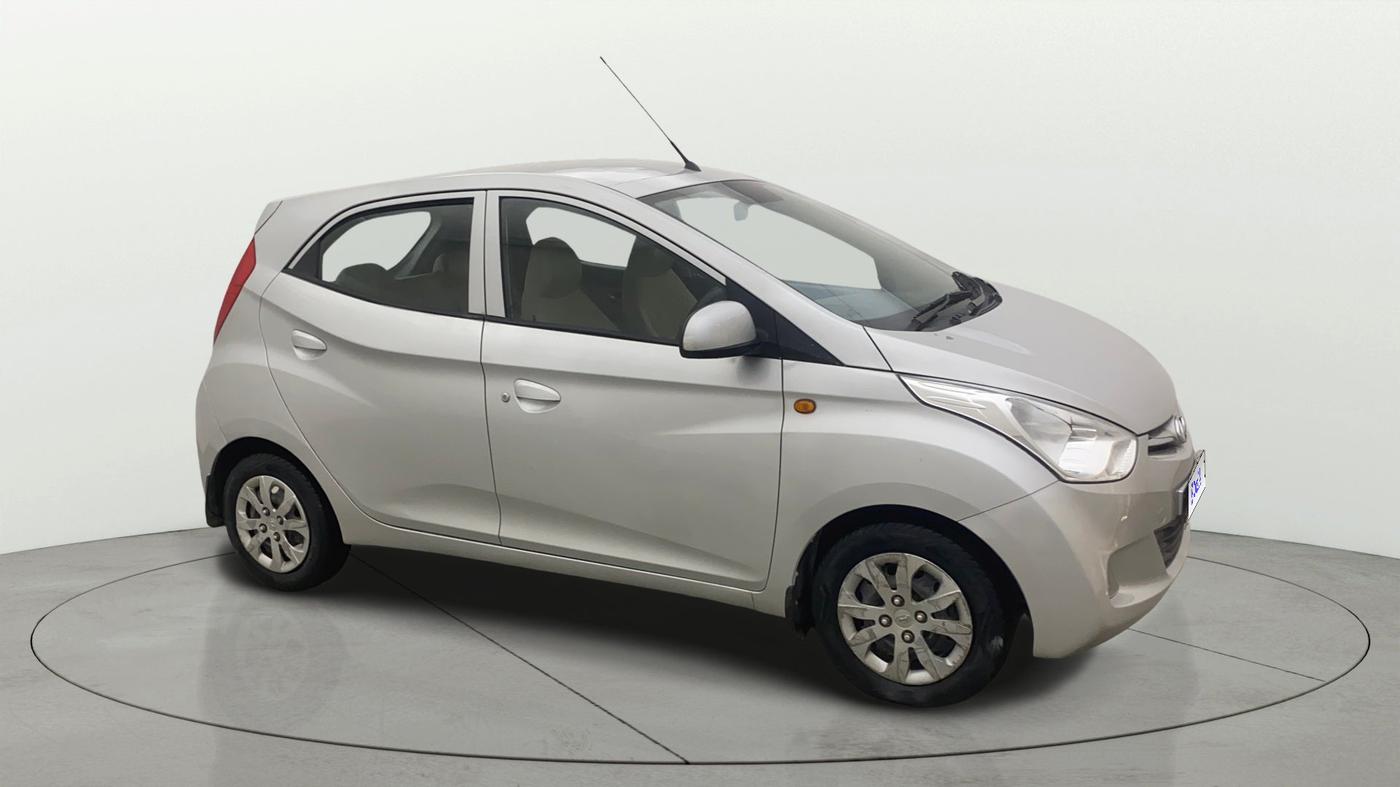 2017 Hyundai Eon SPORTZ, Petrol, Manual, 45,762 km, Right Front Diagonal