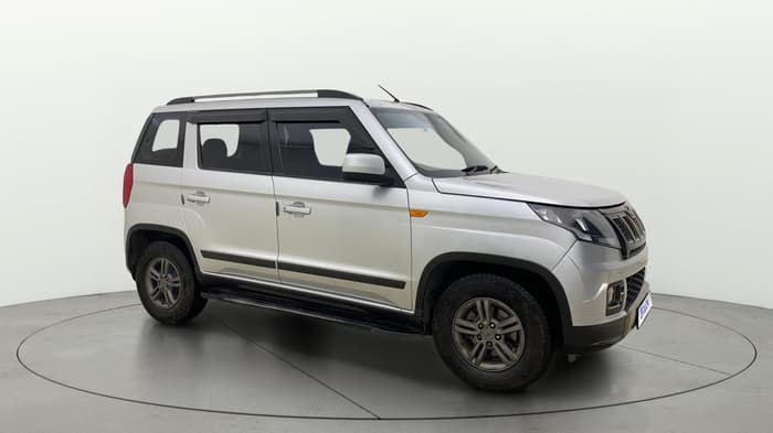 2019 Mahindra TUV300 T10, Diesel, Manual, 1,02,439 km, Right Front Diagonal