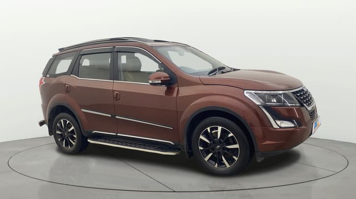 2021 Mahindra XUV500 W11(O), Diesel, Manual, 21,439 km, Right Front Diagonal