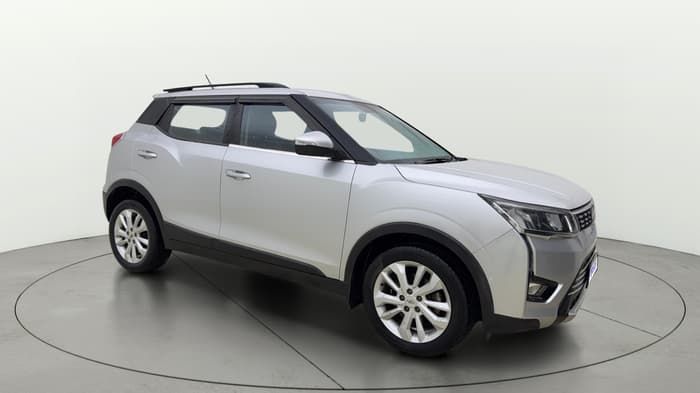 2020 Mahindra XUV300 W8 1.2 PETROL, Petrol, Manual, 67,507 km, Right Front Diagonal