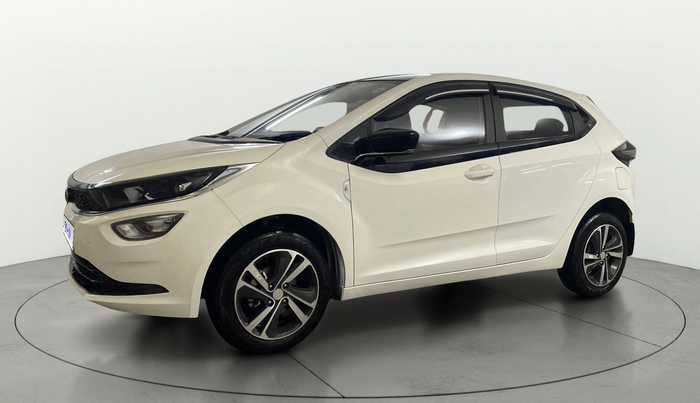 2025 Tata ALTROZ XZ Plus (S) Lux CNG , CNG, Manual, 2,833 km, Left Front Diagonal