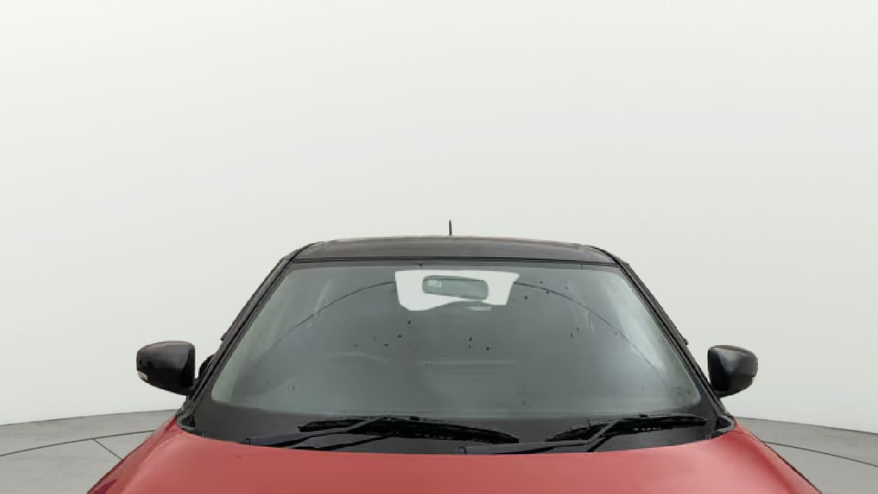 2025 Maruti Swift ZXi Plus Dual Tone, Petrol, Manual, 10,434 km, Front Windshield