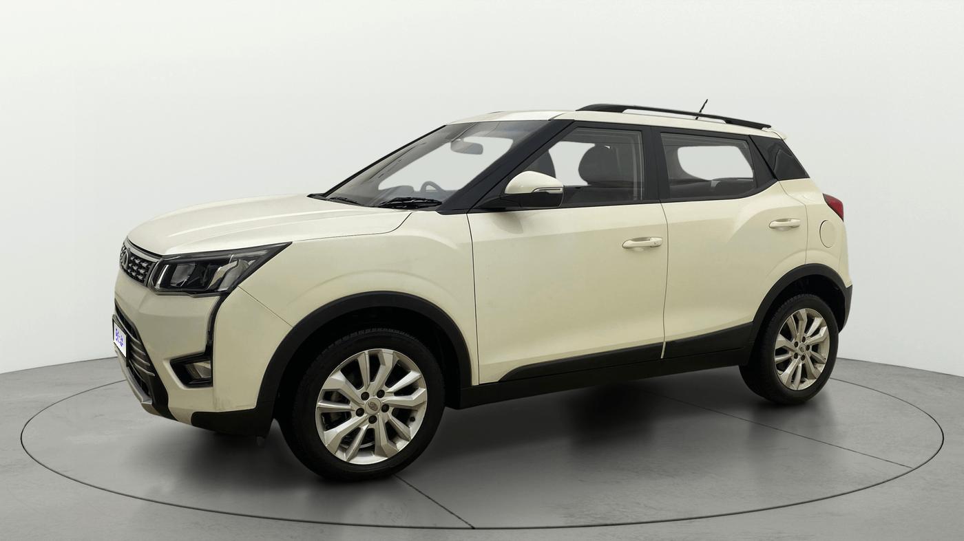 2020 Mahindra XUV300 W8 1.5 DIESEL, Diesel, Manual, 45,333 km, Left Front Diagonal