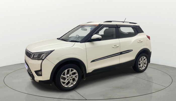 2022 Mahindra XUV300 W8 1.5 DIESEL, Diesel, Manual, 57,742 km, Left Front Diagonal
