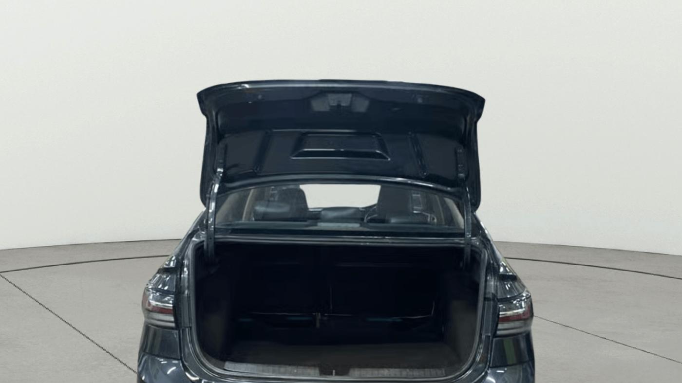 2023 Volkswagen VIRTUS HIGHLINE TSI 1.0 AT, Petrol, Automatic, 75,629 km, Boot Door Open