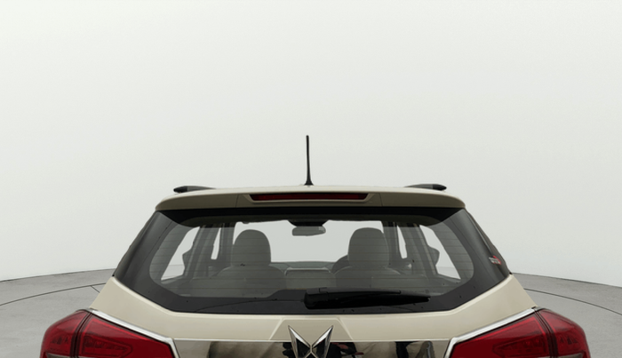 2023 Mahindra XUV300 W8 (O) 1.5 DIESEL AMT, Diesel, Automatic, 25,849 km, Rear Windshield