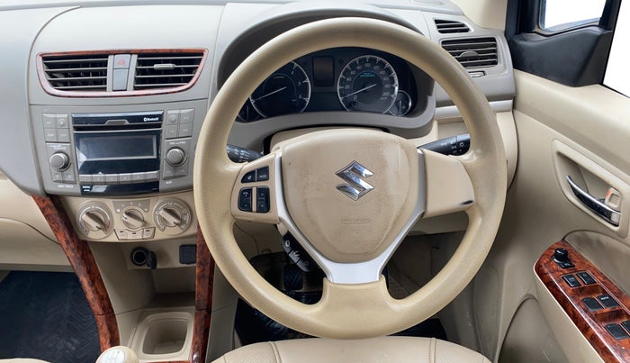 2017 Maruti Ertiga ZDI SHVS, Diesel, Manual, 90,726 km, Steering Wheel Close Up