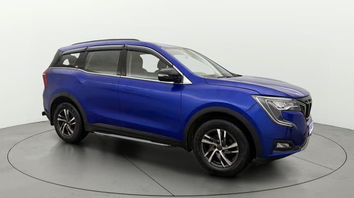 2023 Mahindra XUV700 AX 5 P MT 7 STR, Petrol, Manual, 46,097 km, Right Front Diagonal