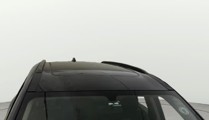 2023 Mahindra XUV700 AX 5 P AT 5 STR, Petrol, Automatic, 13,423 km, Roof