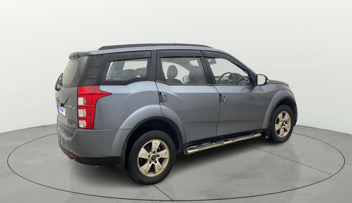 2014 Mahindra XUV500 W8, Diesel, Manual, 1,21,366 km, Right Back Diagonal