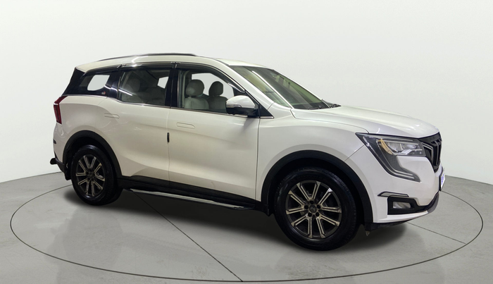 2021 Mahindra XUV700 AX 7 LUXURY P AT 7 STR, Petrol, Automatic, 59,814 km, Right Front Diagonal