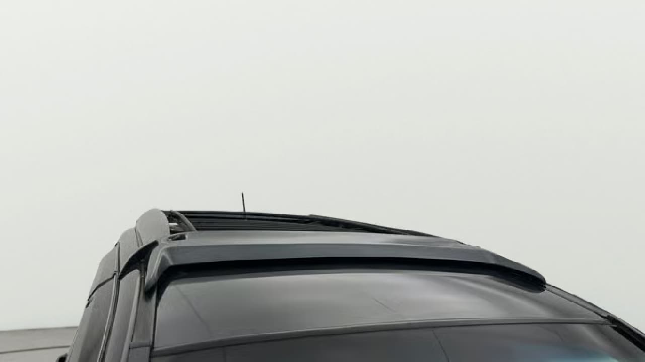 2018 Tata Hexa XM 4X2 7 STR, Diesel, Manual, 93,370 km, Roof
