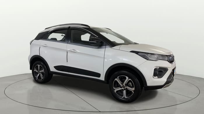 2022 Tata NEXON XZ PLUS PETROL SUNROOF, Petrol, Manual, 17,397 km, Right Front Diagonal