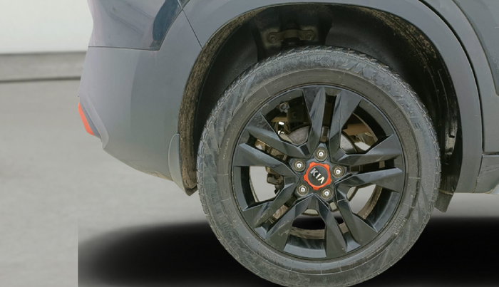 2021 KIA SELTOS HTX ANNIVERSARY EDITION 1.5 DIESEL, Diesel, Manual, 1,15,492 km, Right Rear Wheel