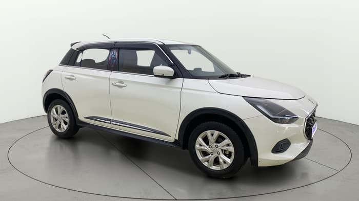2024 Maruti Swift ZXi AMT, Petrol, Automatic, 17,615 km, Right Front Diagonal