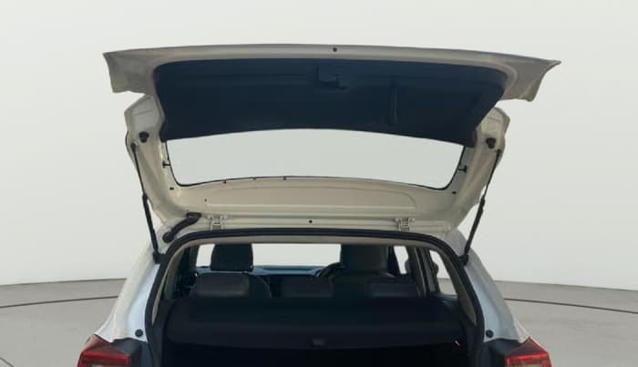 2025 Skoda Kylaq Signature AT, Petrol, Automatic, 9,569 km, Boot Door Open