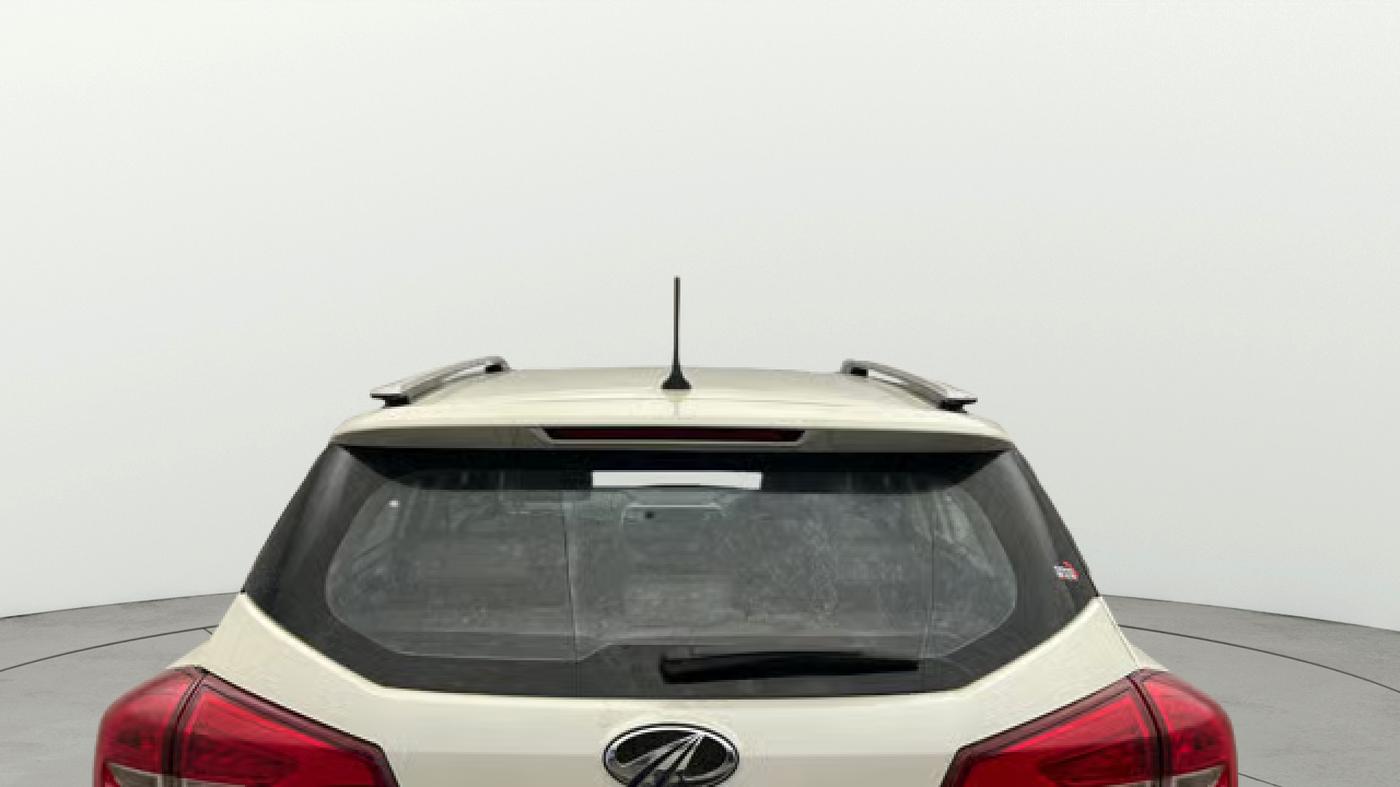2019 Mahindra XUV300 W8 (O) 1.5 DIESEL, Diesel, Manual, 70,097 km, Rear Windshield