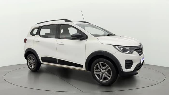 2022 Renault TRIBER RXZ, Petrol, Manual, 1,12,311 km, Right Front Diagonal