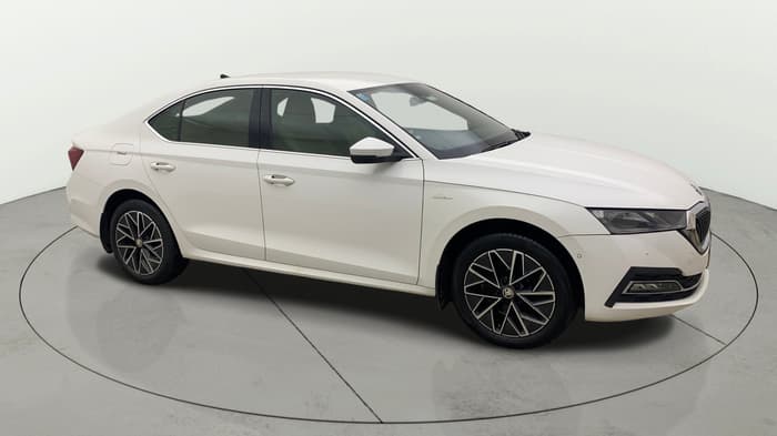 2021 Skoda Octavia L&K 2.0 AT, Petrol, Automatic, 73,687 km, Right Front Diagonal