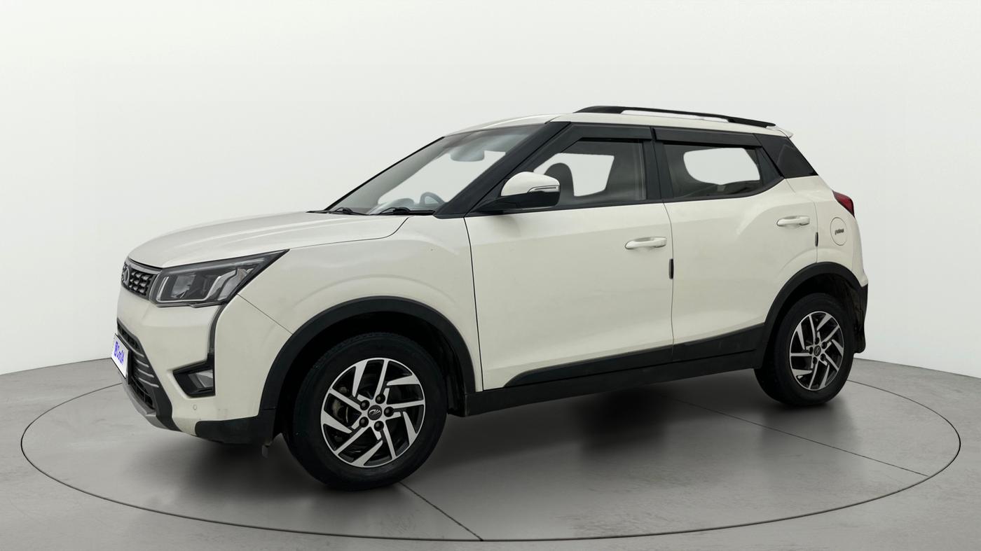 2022 Mahindra XUV300 W8 (O) 1.2 PETROL AMT, Petrol, Automatic, 53,632 km, Left Front Diagonal