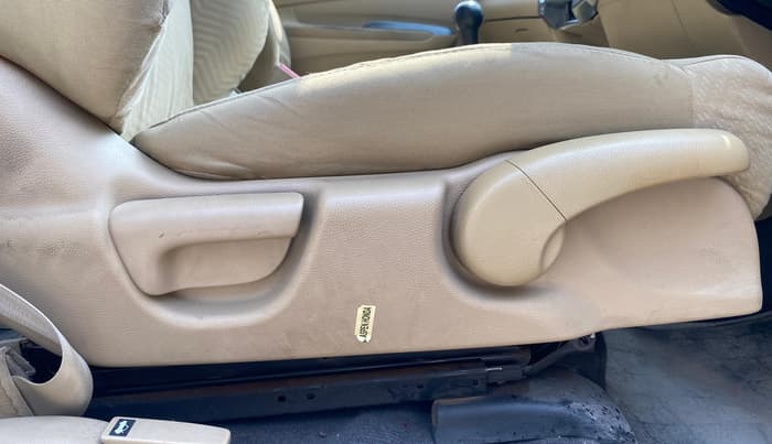 2013 Honda City 1.5L I-VTEC V MT, Petrol, Manual, 81,944 km, Third Seat Row ( optional )