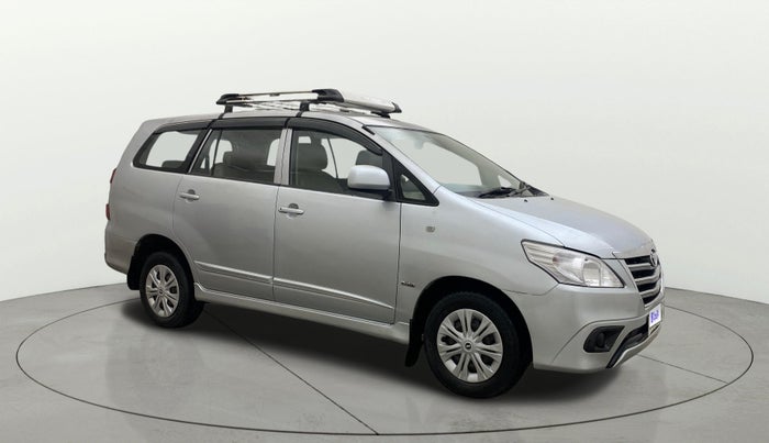 2015 Toyota Innova 2.5 GX 8 STR, Diesel, Manual, 97,979 km, Right Front Diagonal