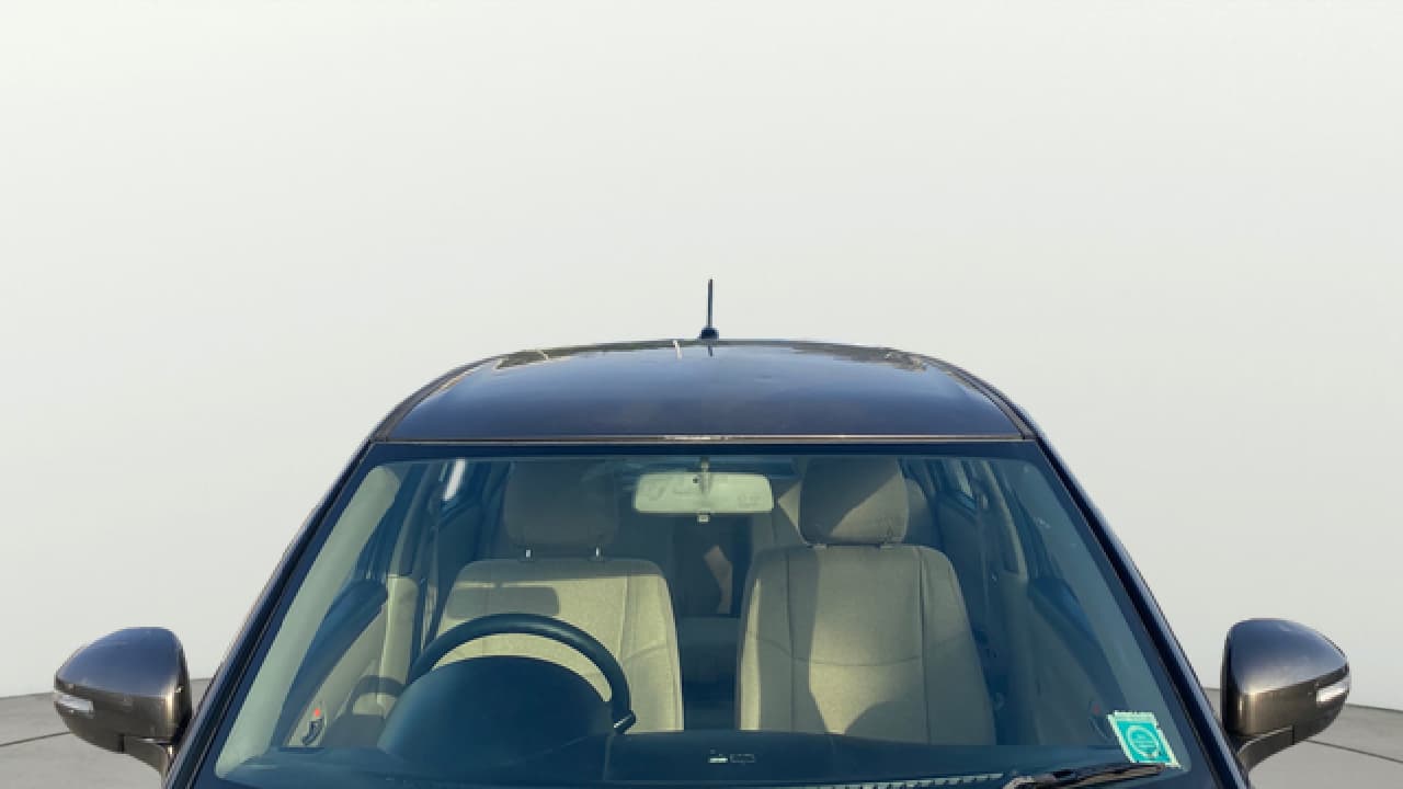 2015 Maruti Swift Dzire VXI, Petrol, Manual, 96,118 km, Front Windshield
