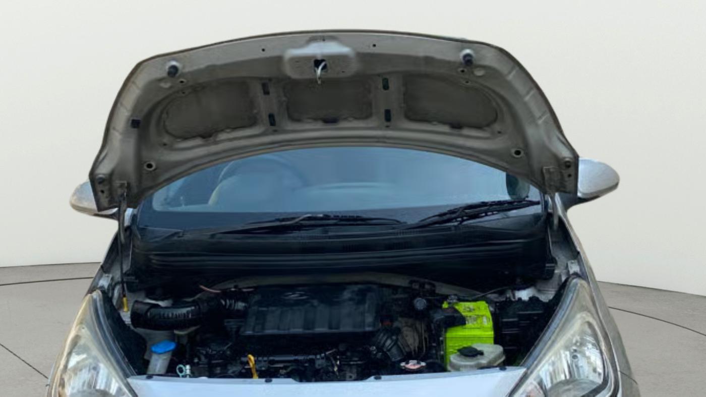 2016 Hyundai Xcent SX 1.2, Petrol, Manual, 1,18,304 km, Open Bonet