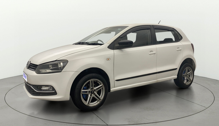 2015 Volkswagen Polo COMFORTLINE 1.2L, Petrol, Manual, 1,02,403 km, Left Front Diagonal