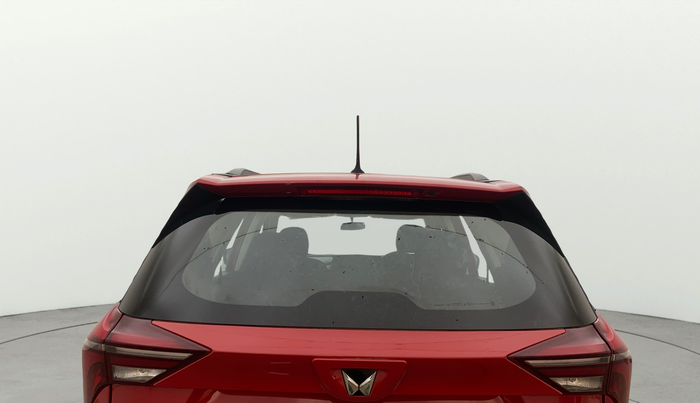 2022 Mahindra XUV700 MX P MT 5 STR, Petrol, Manual, 29,161 km, Rear Windshield