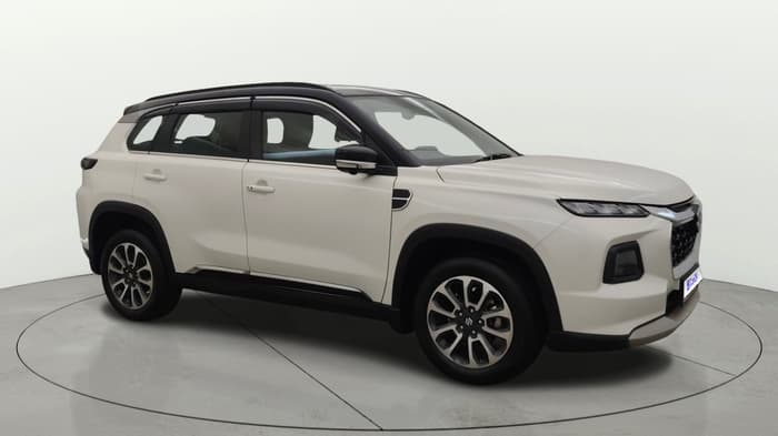 2023 Maruti Grand Vitara ALPHA SMART HYBRID AT, Petrol, Automatic, 32,182 km, Right Front Diagonal