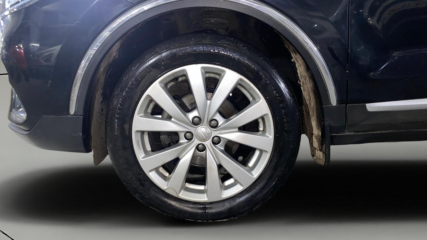 2022 MG ASTOR SUPER 1.5 MT, Petrol, Manual, 18,100 km, Left Front Wheel